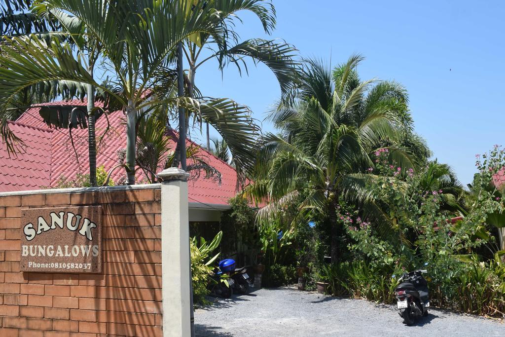 Sanuk bungalows Rawai Bagian luar foto