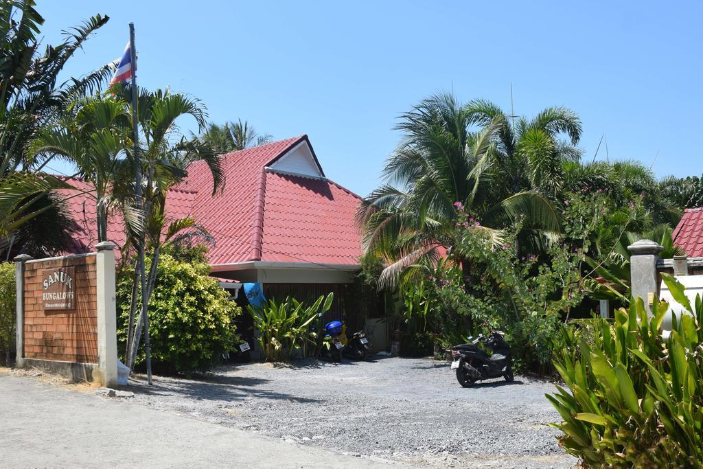 Sanuk bungalows Rawai Bagian luar foto